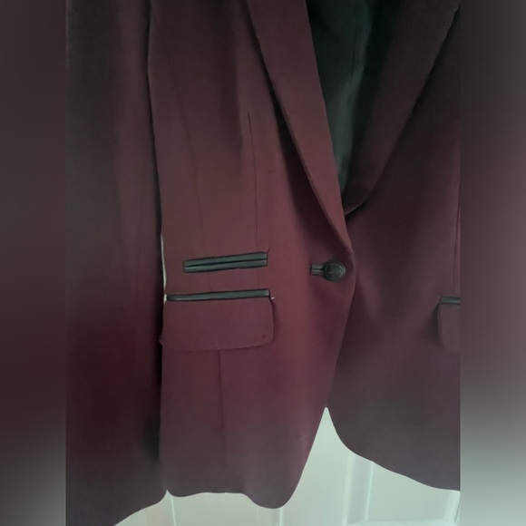 Wine coloured tailored fit jersey blazer with leather look detailing - Picture 5 of 5